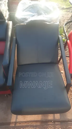 Sik Salon Chairs