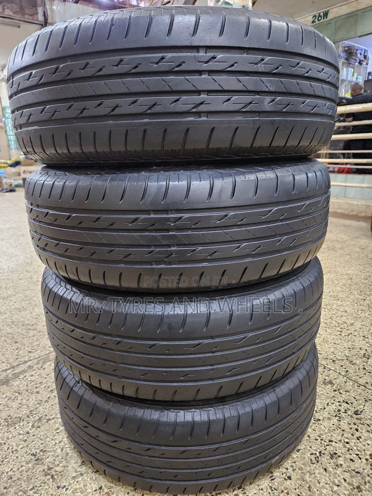 215 65 R16 Japan Bridgestone.Wish.Noah.R4 Old Model N Others.