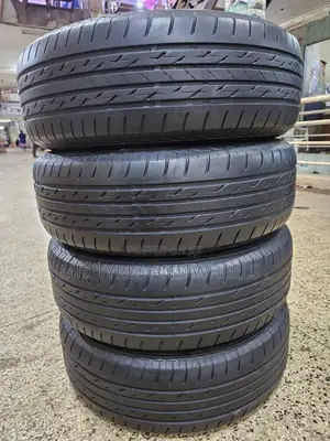 215 65 R16 Japan Bridgestone.Wish.Noah.R4 Old Model N Others.