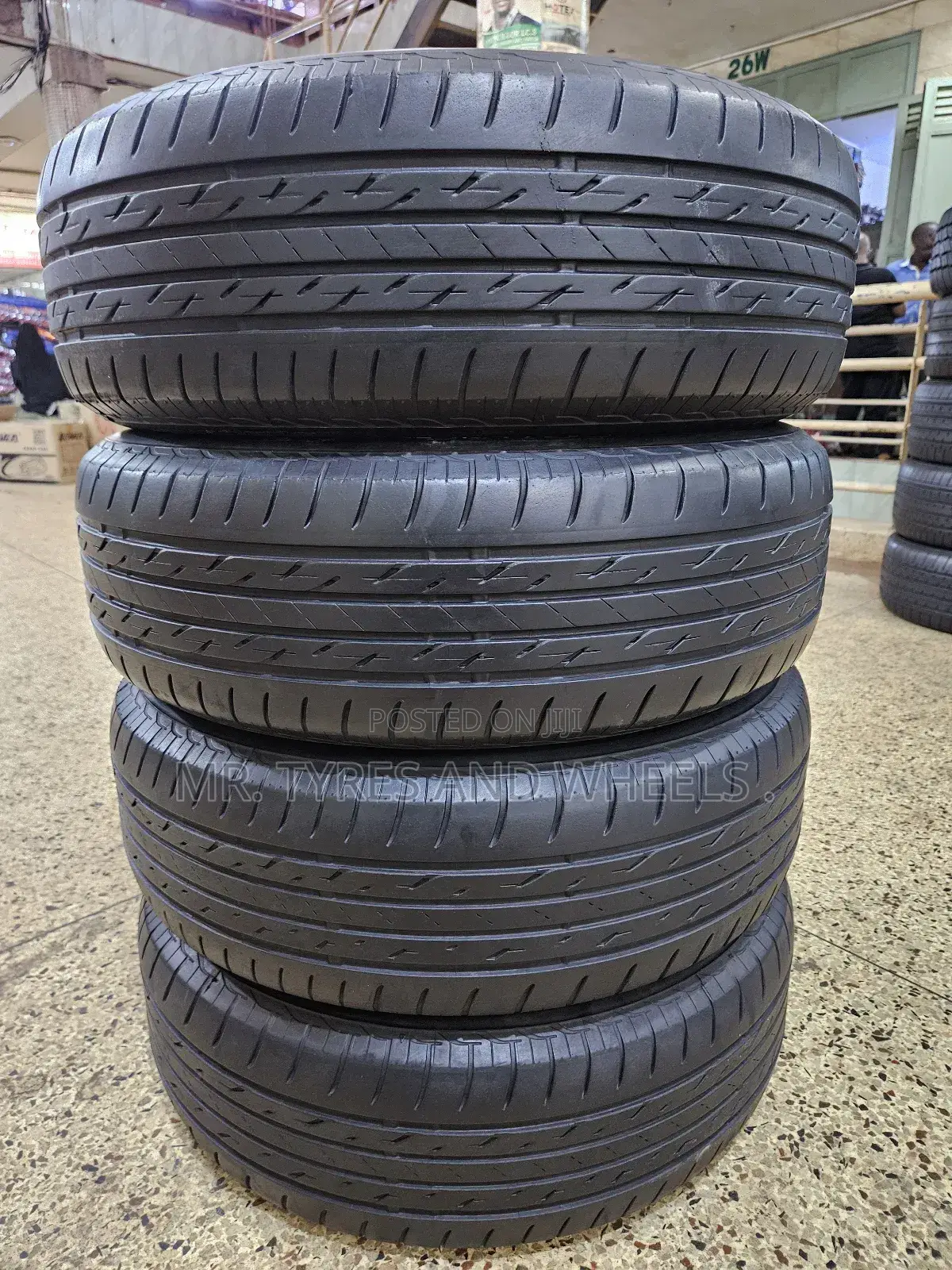 215 65 R16 Japan Bridgestone.Wish.Noah.R4 Old Model N Others.