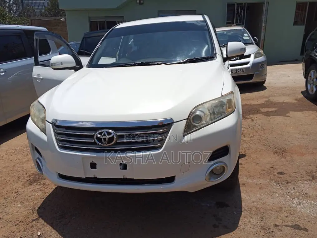 Toyota Vanguard 2009 White