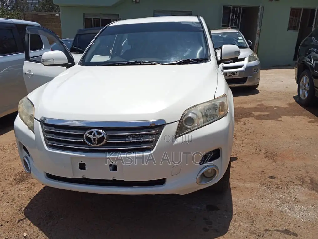 Toyota Vanguard 2009 White