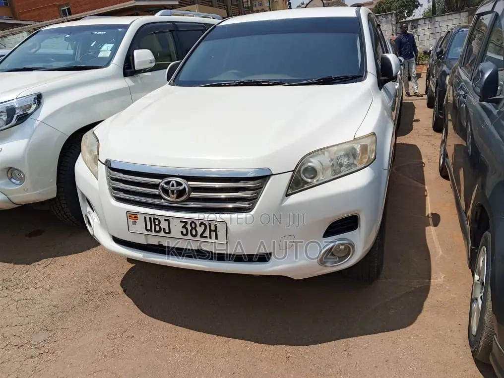 Toyota Vanguard 2009 White