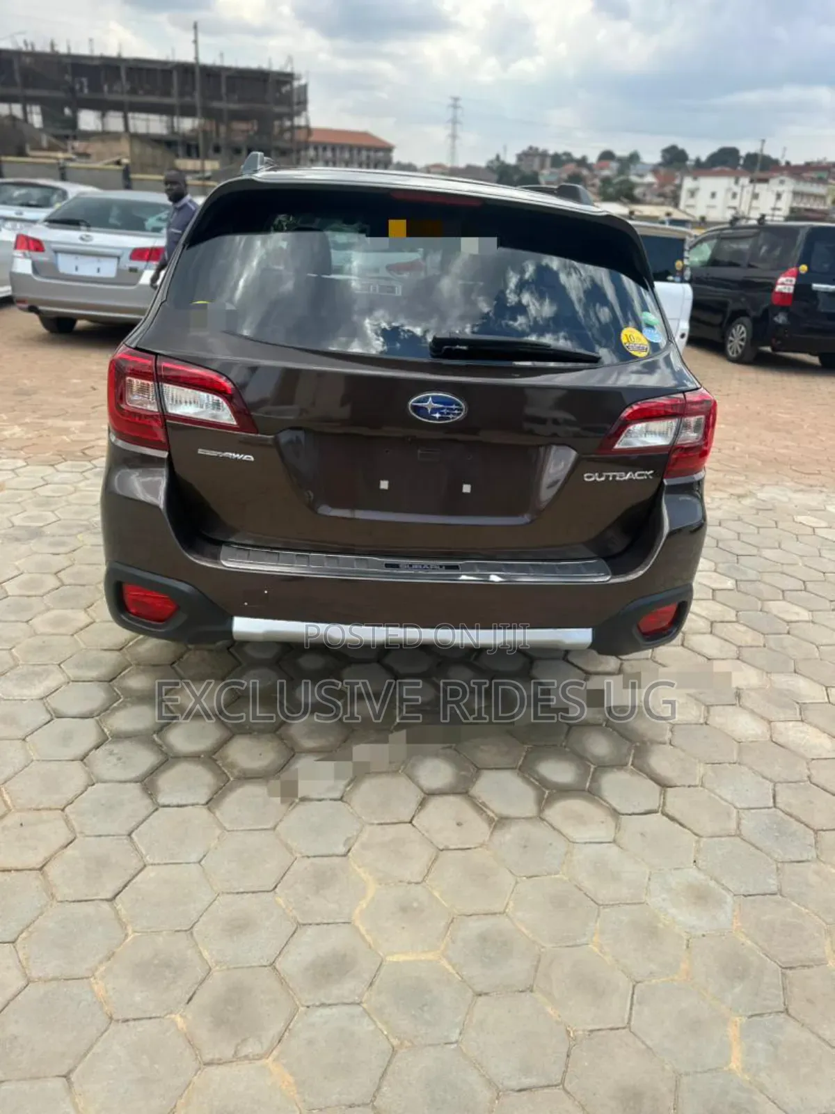 Subaru Outback 2.5i 4dr Wagon AWD (2.5L 4cyl CVT) 2015 Gold