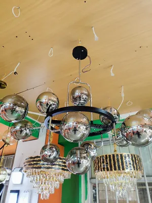 Ceiling Chandelier With 12 Lamp Holder's