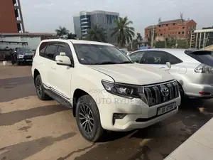 Toyota Land Cruiser Prado 2018 White