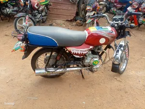 Bajaj Boxer 100 2024 Red