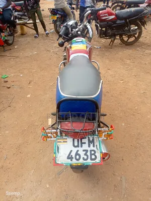 Bajaj Boxer 100 2024 Red