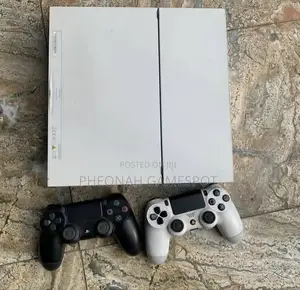 Sony Playstation 4 (Ps4)