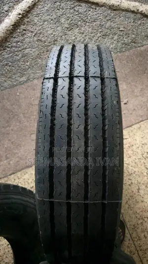 9.5r17.5 Authentic Front Highway Linglong Tyres