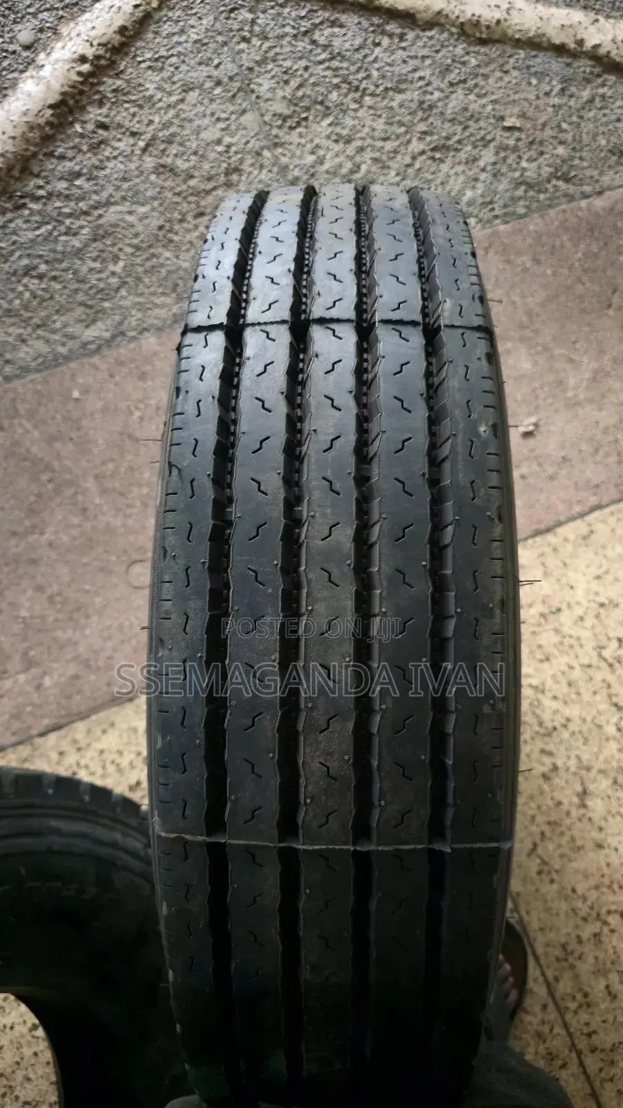 9.5r17.5 Authentic Front Highway Linglong Tyres