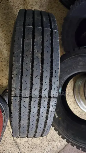 9.5r17.5 Authentic Front Highway Linglong Tyres