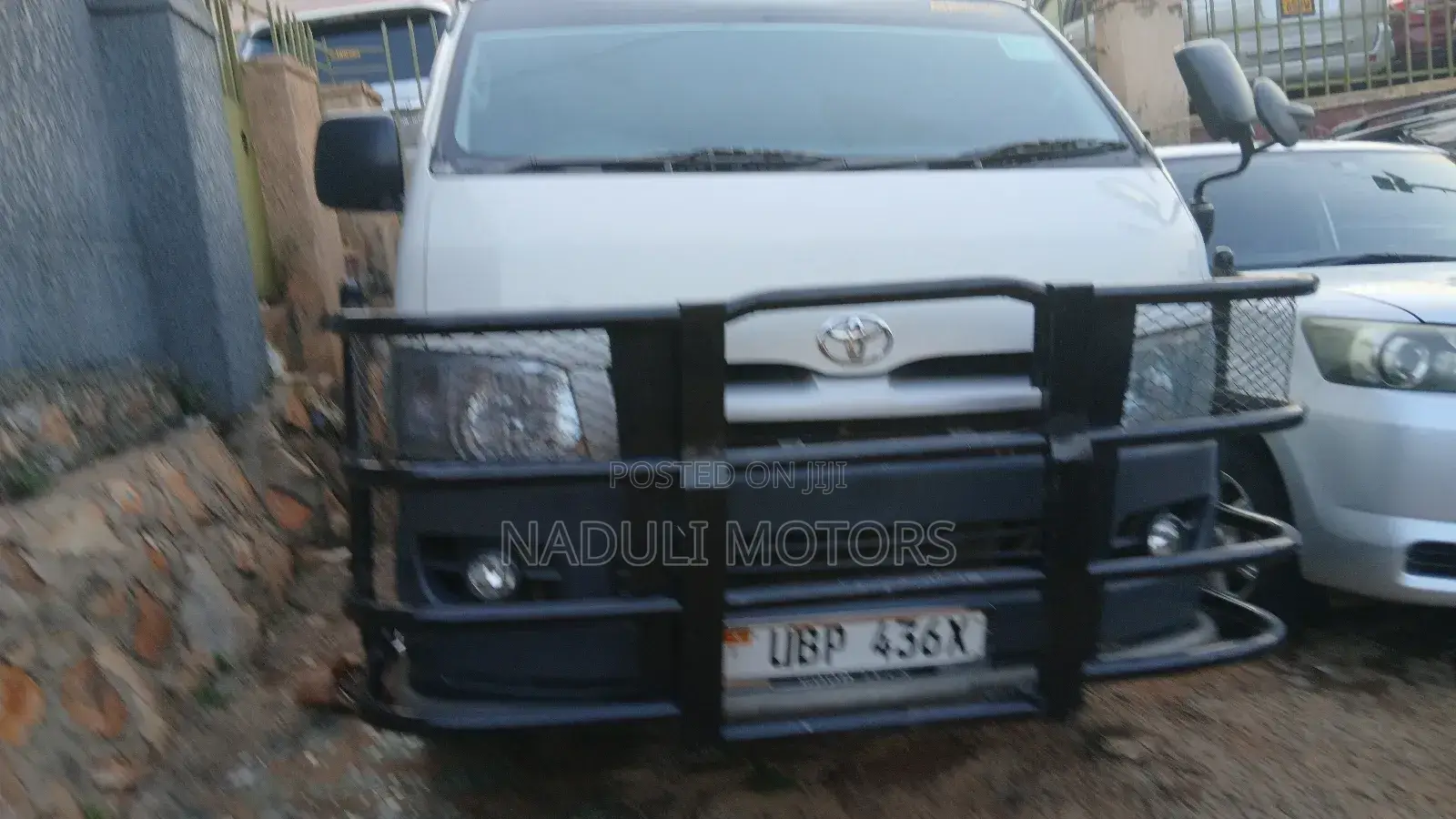 Toyota HiAce 2012 White