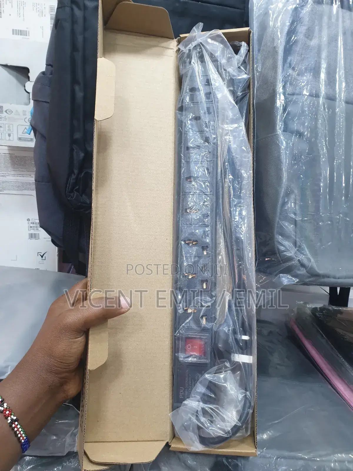 Apc Easy Ups Power Distribution Unit (Pdu)