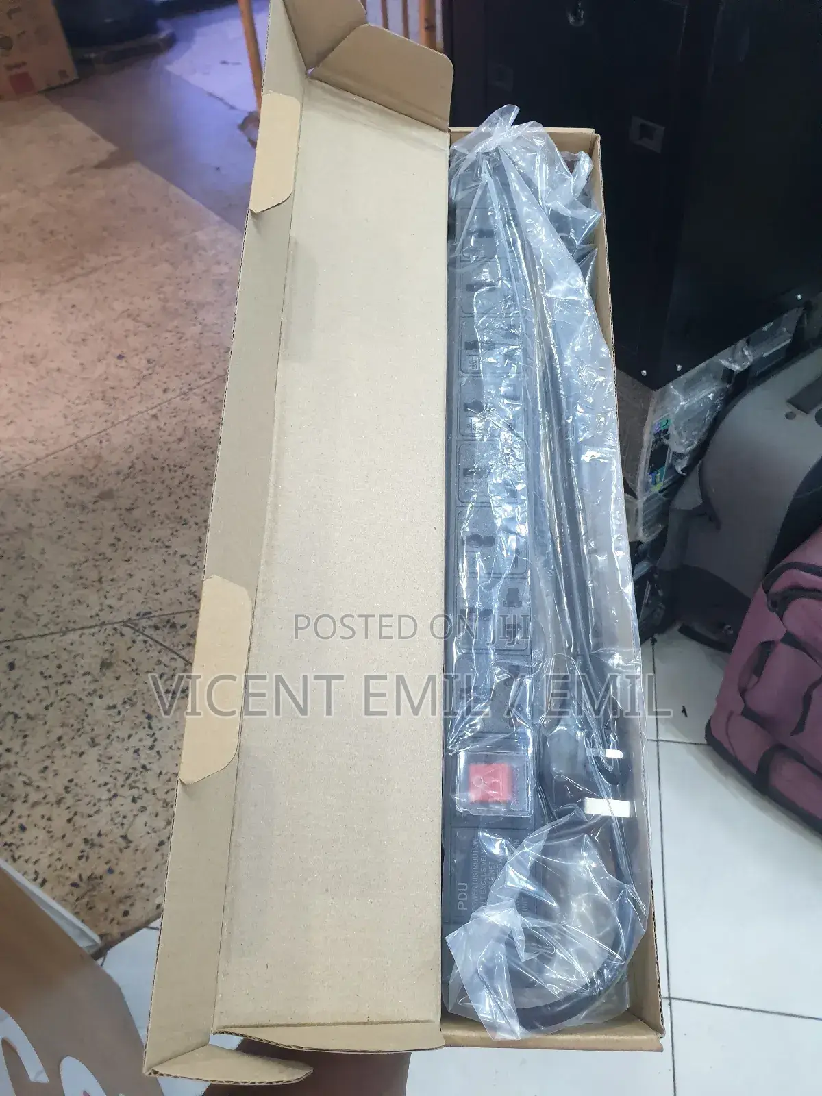 Apc Easy Ups Power Distribution Unit (Pdu)