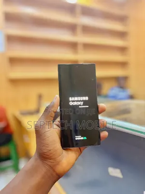 New Samsung Galaxy S22 Ultra 5G 128 GB Black