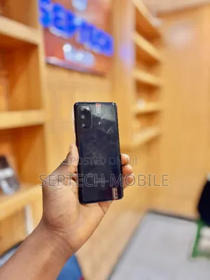 New Samsung Galaxy S20 128 GB Black