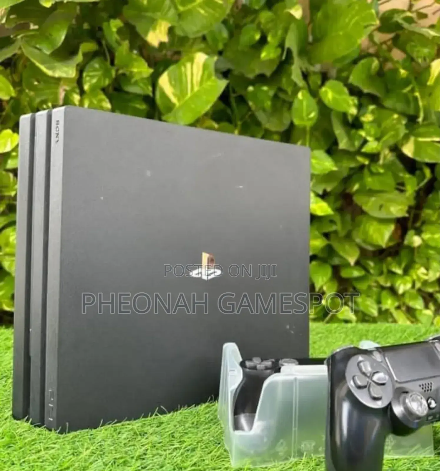 Chipped Ps4 Pro Gaming Console. 1tb Storage, 30 Games, 2 Pads, Waranty