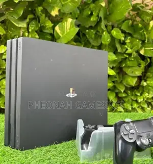 Chipped Ps4 Pro Gaming Console. 1tb Storage, 30 Games, 2 Pads, Waranty