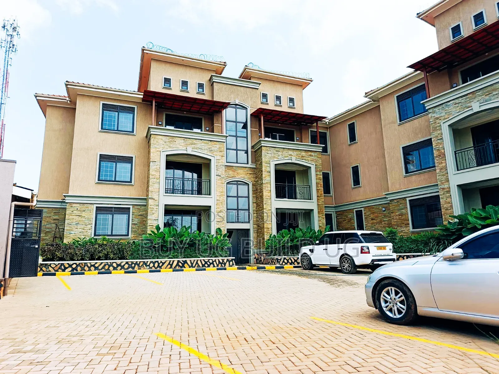 3bdrm Apartment in Kiwatule Kampala, Central Division for rent
