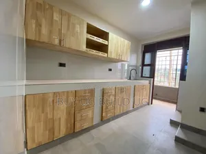 3bdrm Apartment in Kiwatule Kampala, Central Division for rent
