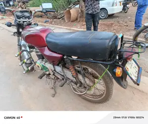 Bajaj Boxer 2024 Red