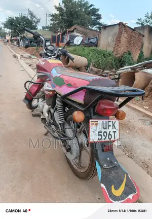 TVS HLX 125 2022 Red