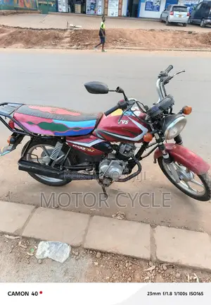 TVS HLX 125 2022 Red