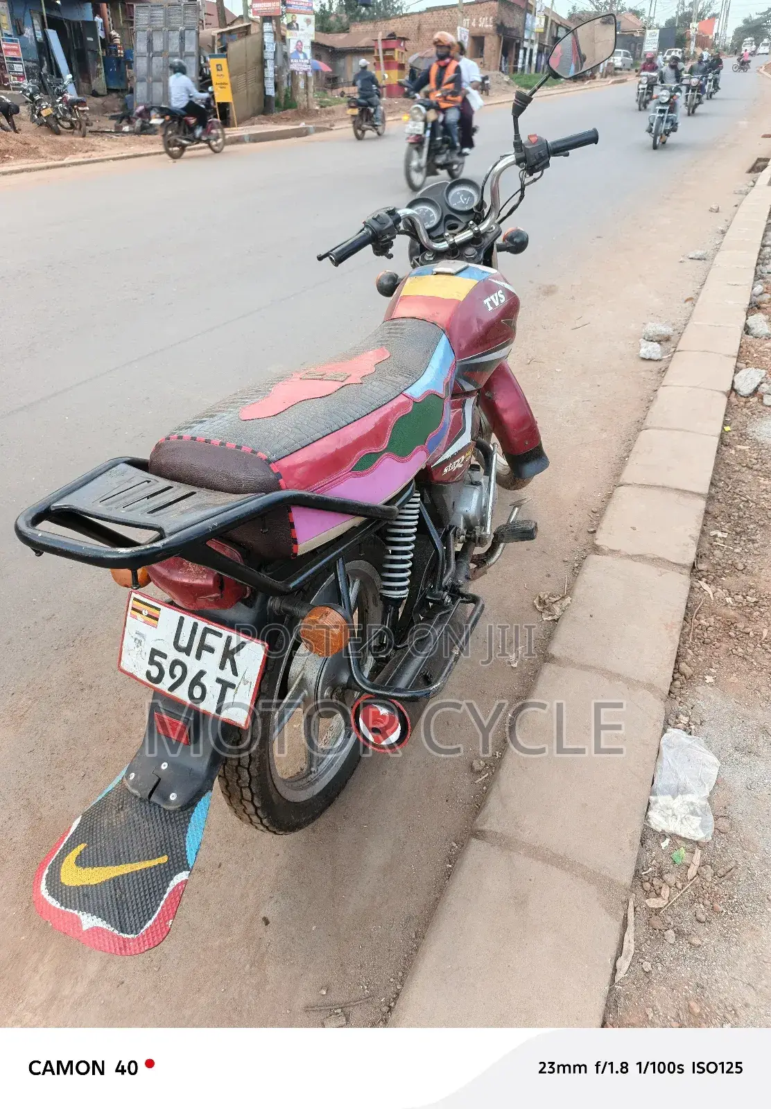 TVS HLX 125 2022 Red