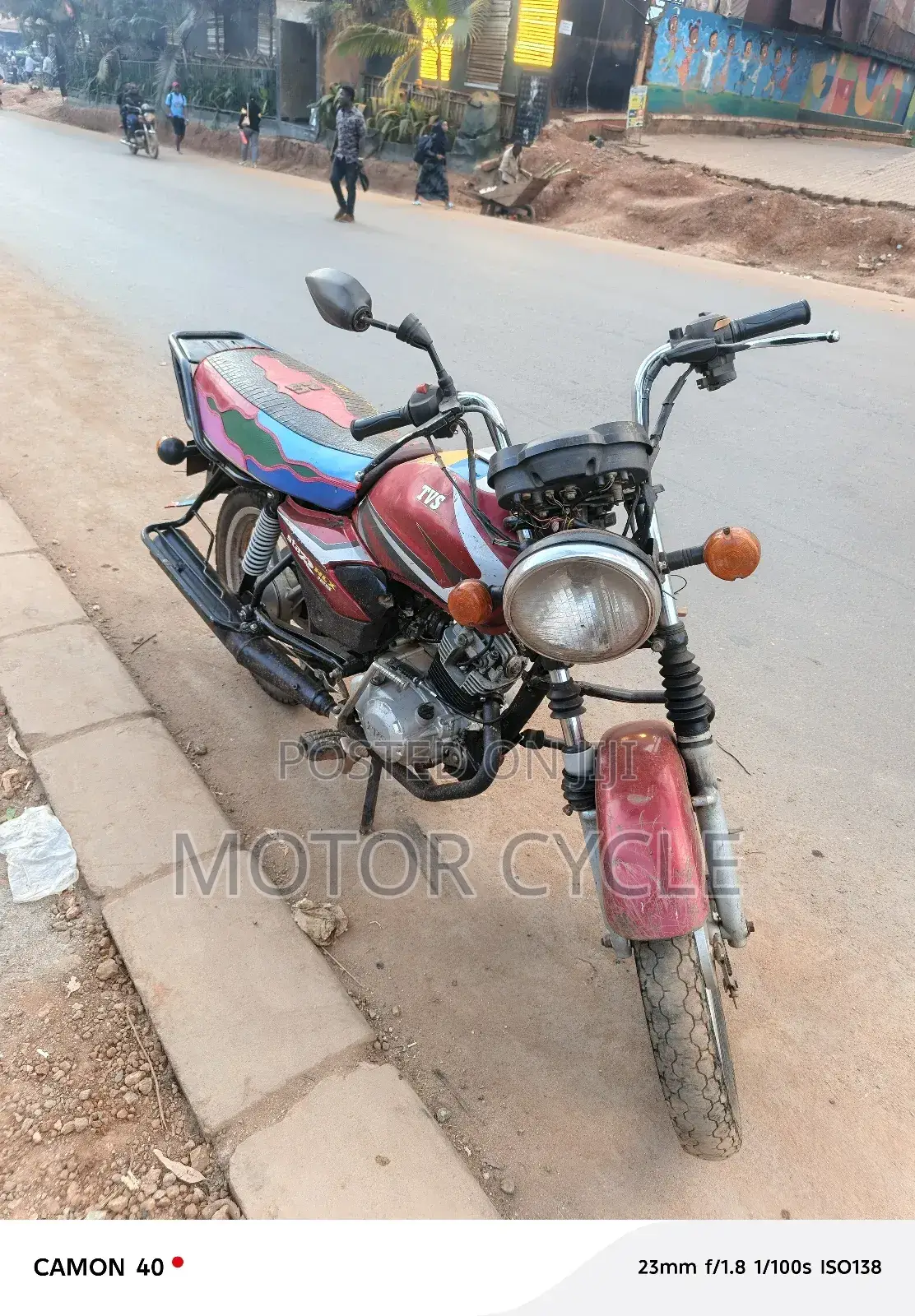 TVS HLX 125 2022 Red