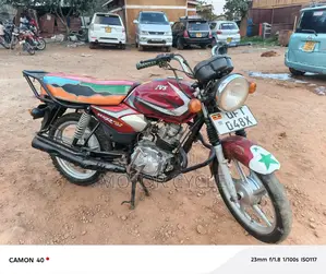 TVS HLX 125 2022 Red