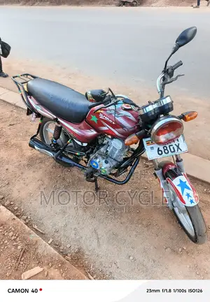 Bajaj Boxer 125 2023 Red