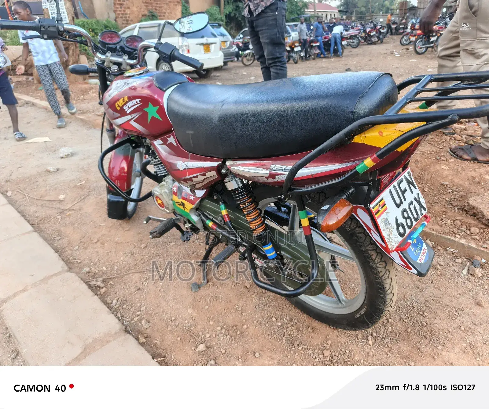 Bajaj Boxer 125 2023 Red