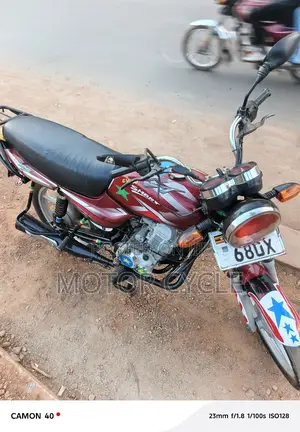 Bajaj Boxer 125 2023 Red