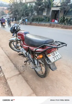 Bajaj Boxer 125 2023 Red