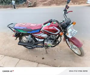 TVS HLX 125 2023 Red