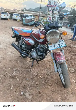 TVS HLX 125 2023 Red