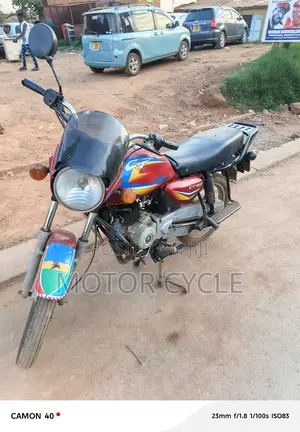 Bajaj Boxer 125 2022 Red