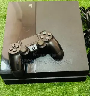 Sony Playstation 4 Standard Gaming Console With 6 Months Warranty