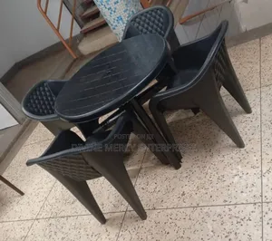 Gardens Chair and Table