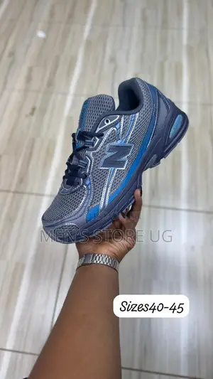 New Balance 740 Sneakers