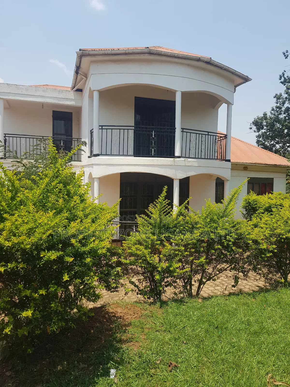 Furnished 6bdrm Mansion in Kawempe for sale