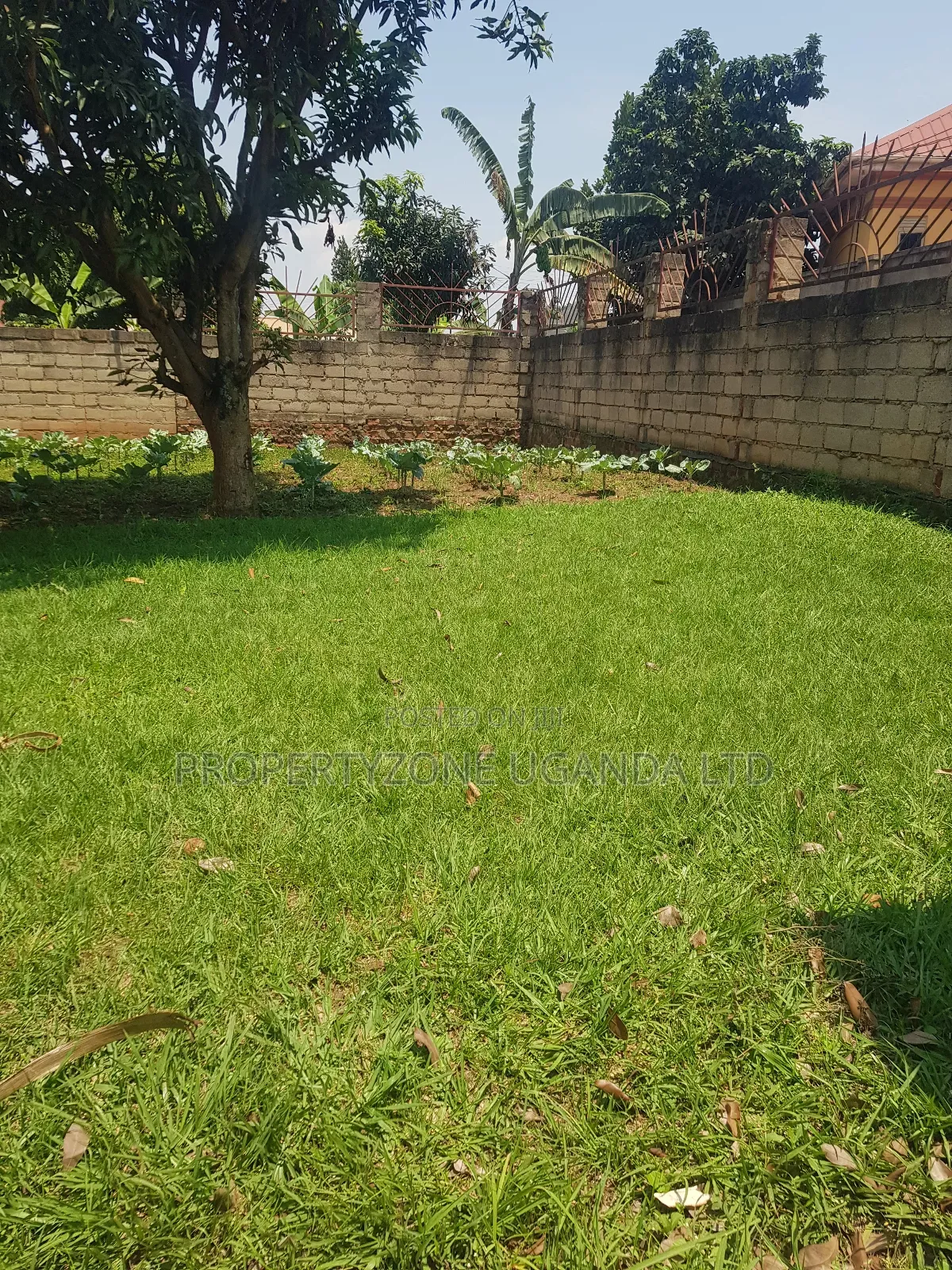 Furnished 6bdrm Mansion in Kawempe for sale