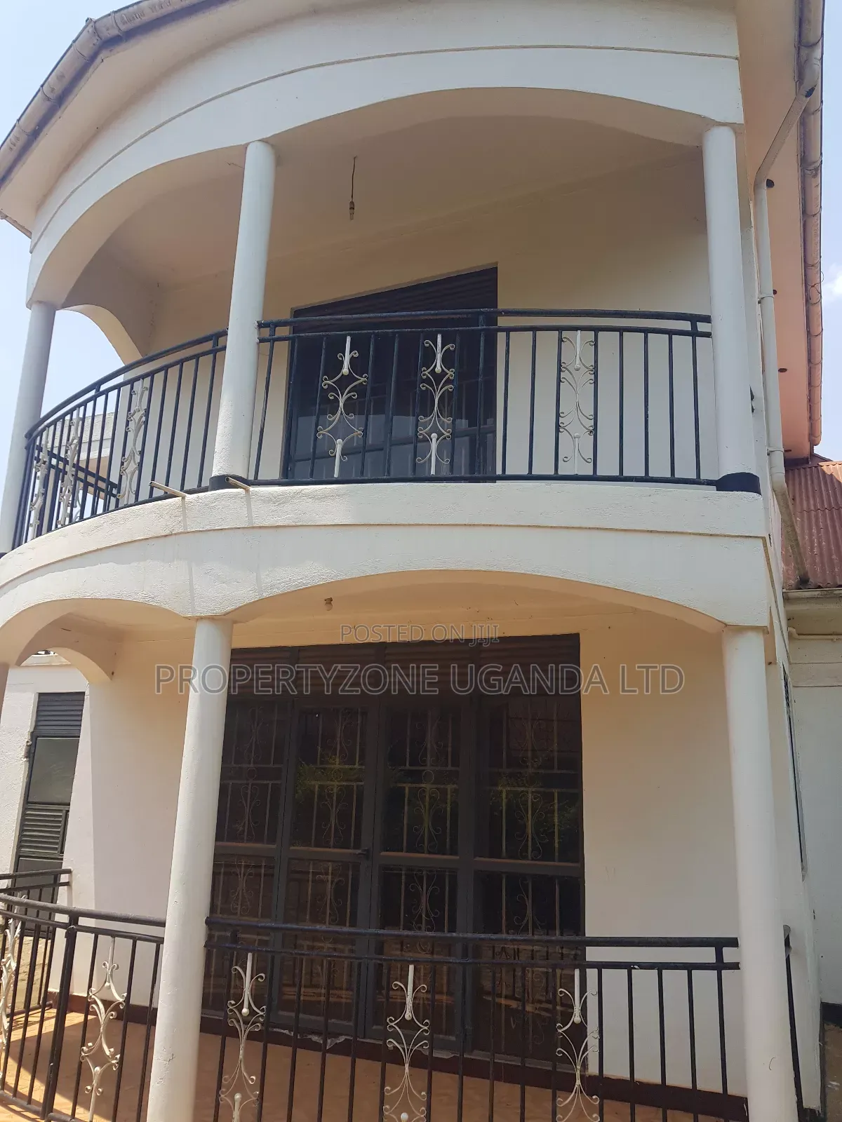 Furnished 6bdrm Mansion in Kawempe for sale