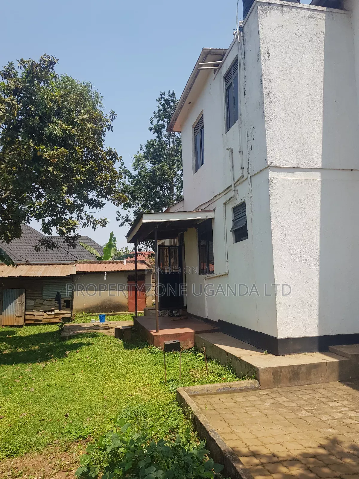 Furnished 6bdrm Mansion in Kawempe for sale