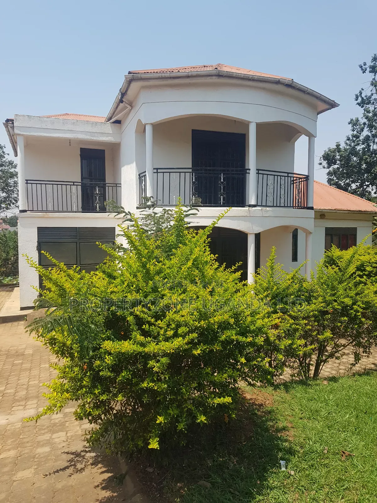 Furnished 6bdrm Mansion in Kawempe for sale