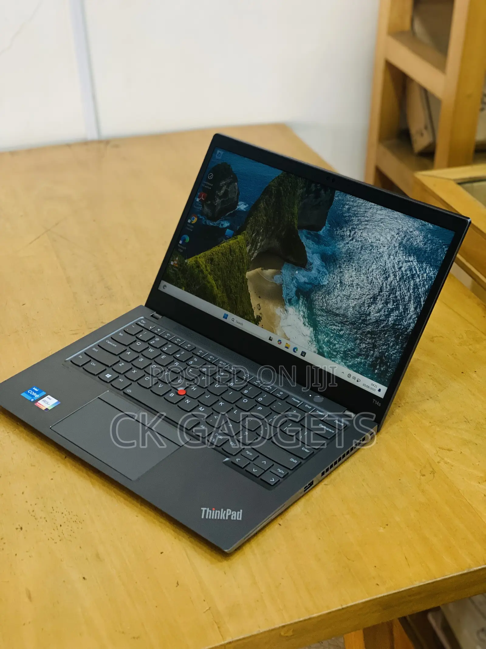 New Laptop Lenovo ThinkPad T14s G4 16GB Intel Core I5 SSD 256GB