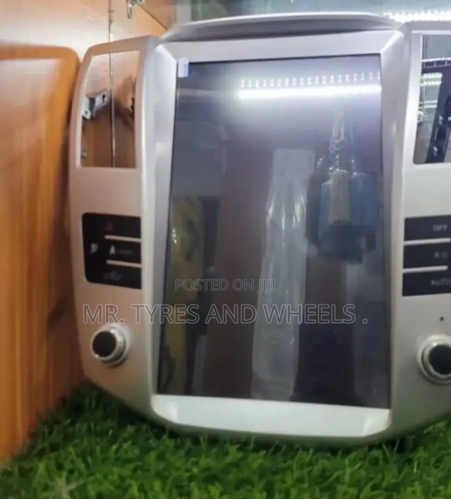 Car Smart Radio Shows You the Pictures Before Even U Install It.