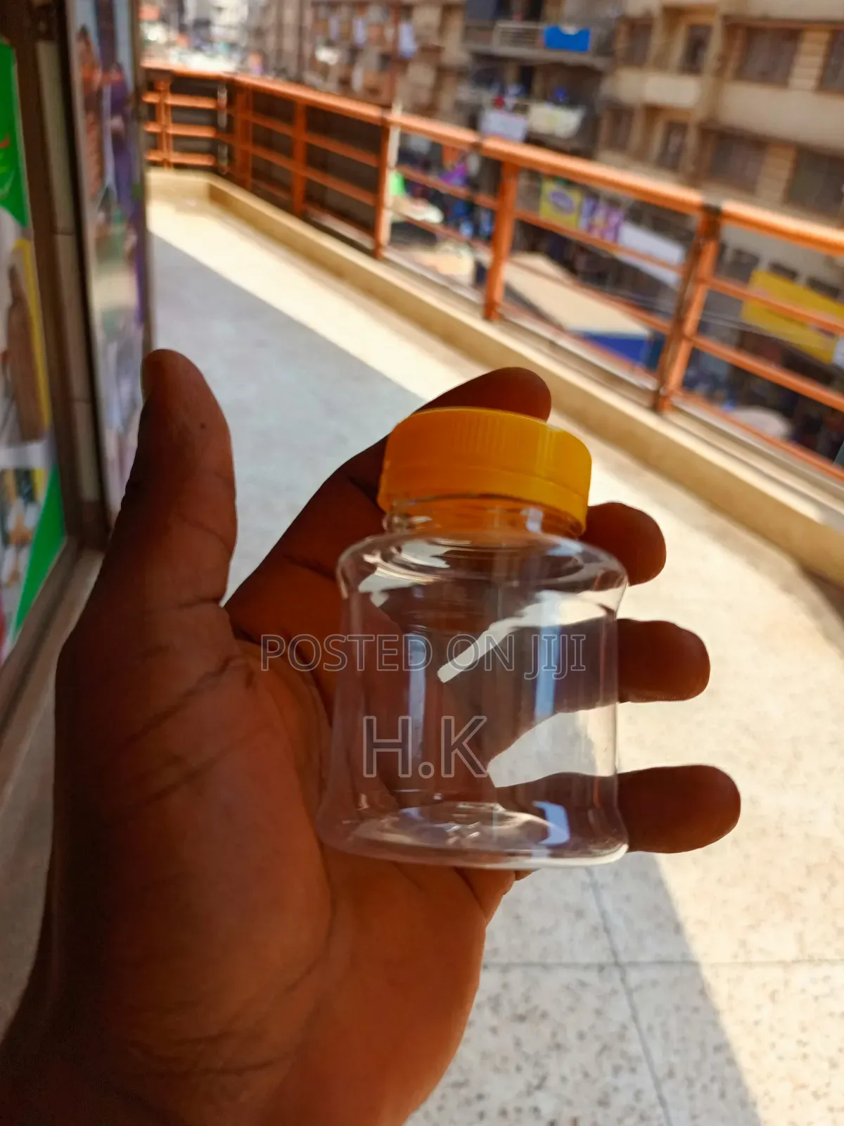 120ml Disposable Clear Plastic Bottle With a Yellow Screw-on Lid 1