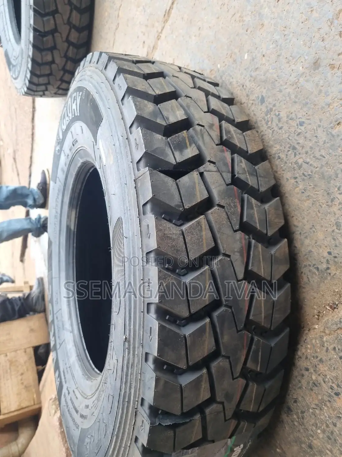 9.5r17.5 Mudgrip Tyres